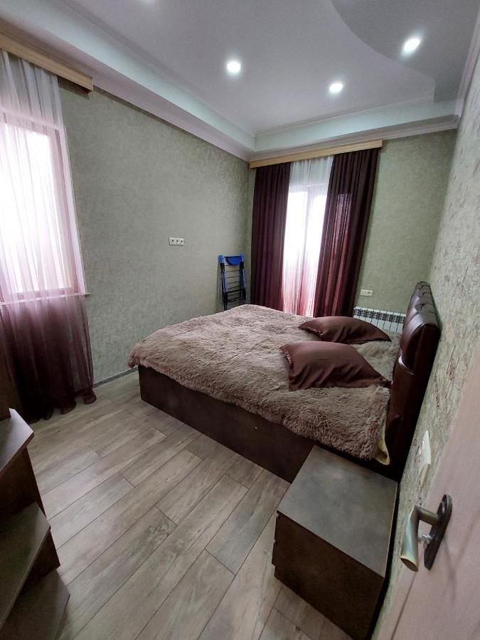 Avto'S Apartment In The Centre Of Kutaisi Exterior photo